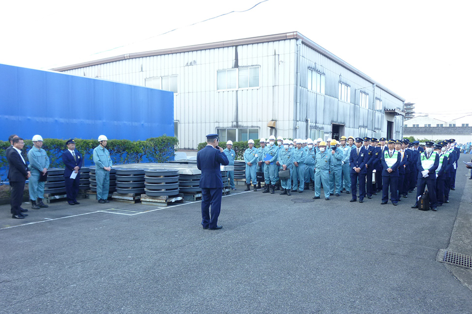 一日の流れや心構えの確認から訓練